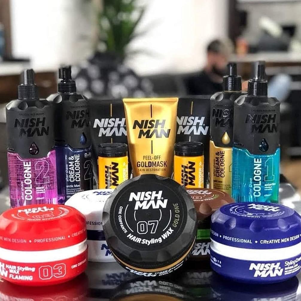 Productes de barberia: cera, pomada i pols texturitzant